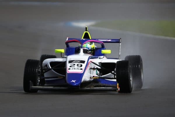 29 2RE 4066 - REIS Motorsport Insurance